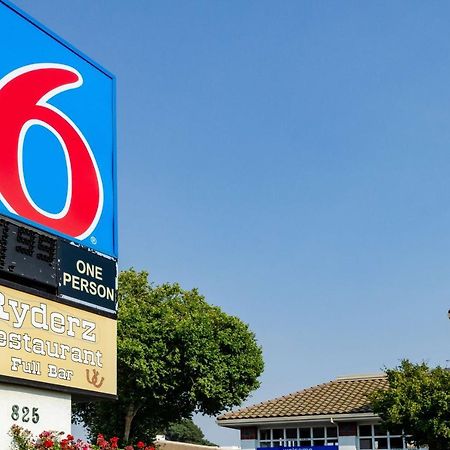Motel 6 Oakdale, Ca Bagian luar foto
