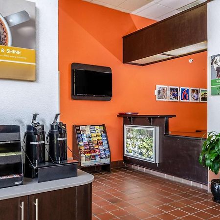 Motel 6 Oakdale, Ca Bagian luar foto
