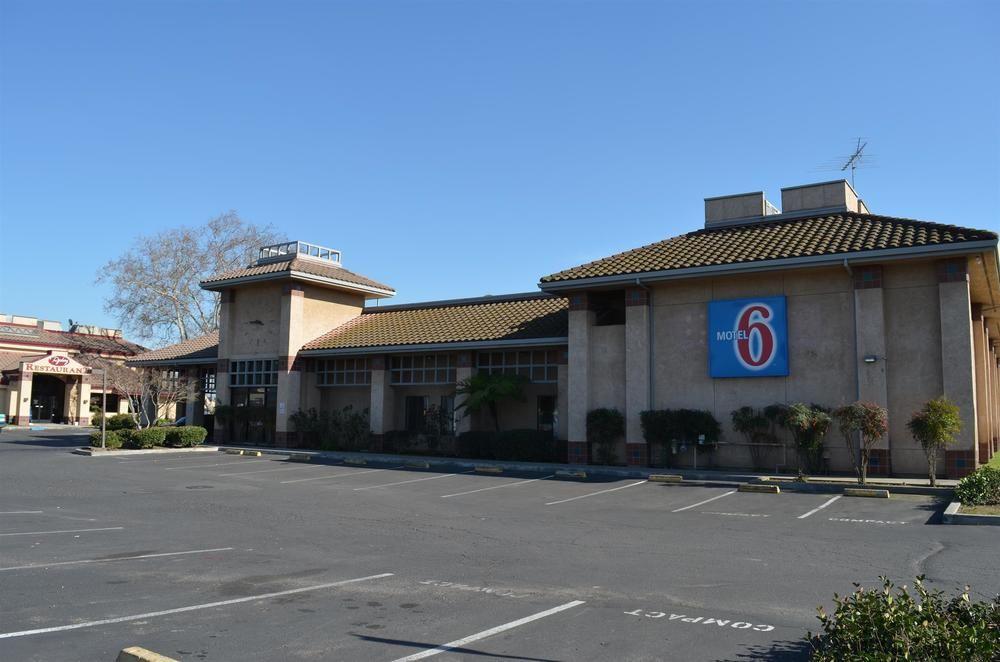 Motel 6 Oakdale, Ca Bagian luar foto