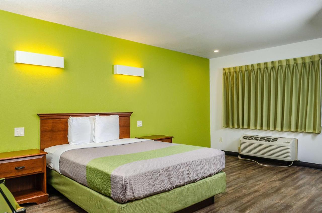 Motel 6 Oakdale, Ca Bagian luar foto