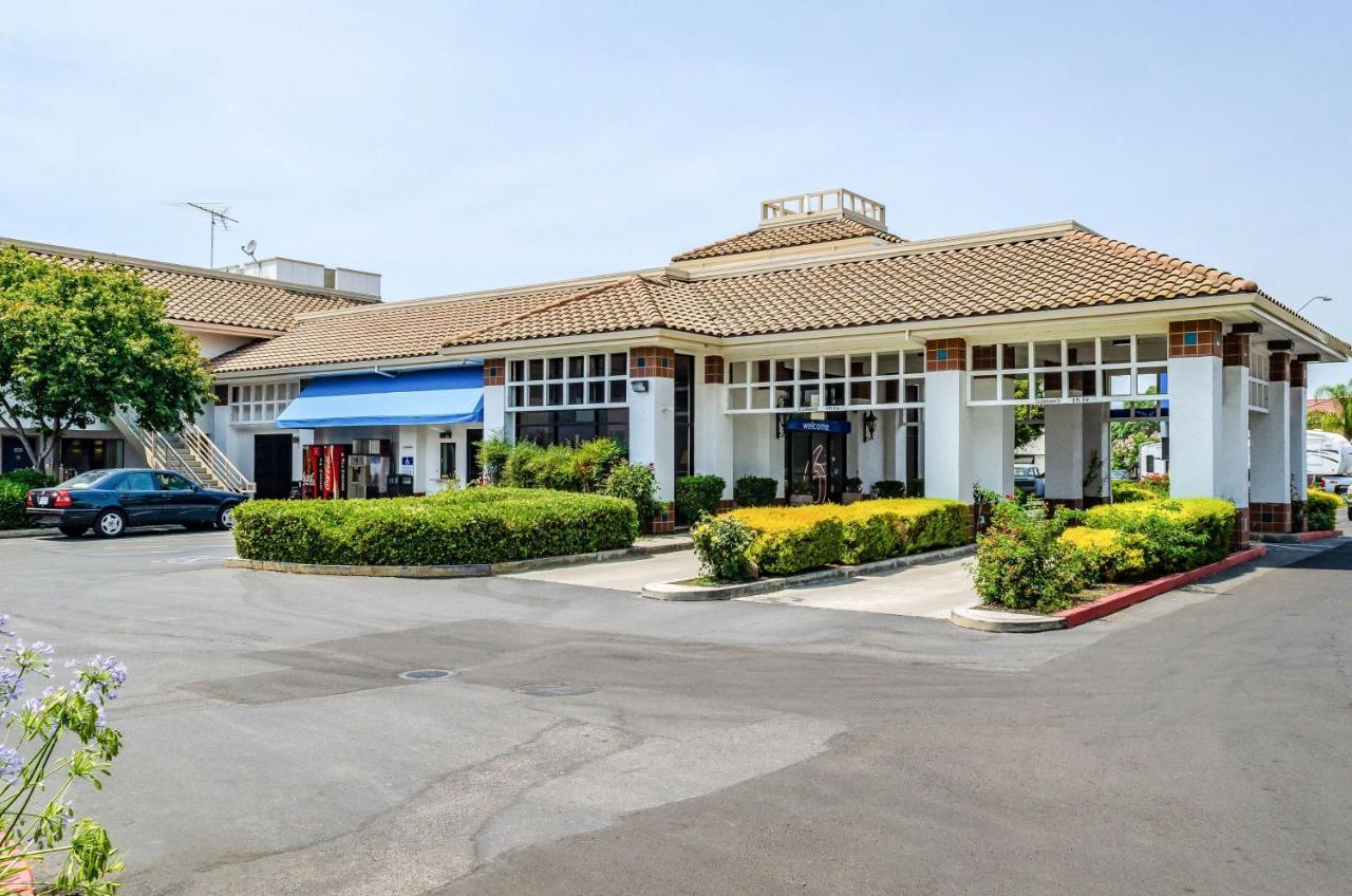 Motel 6 Oakdale, Ca Bagian luar foto