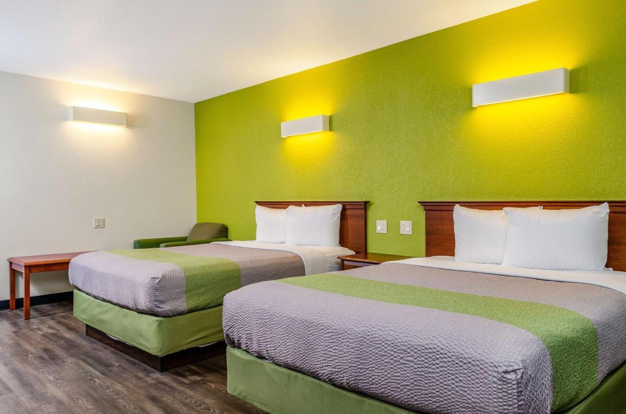 Motel 6 Oakdale, Ca Bagian luar foto