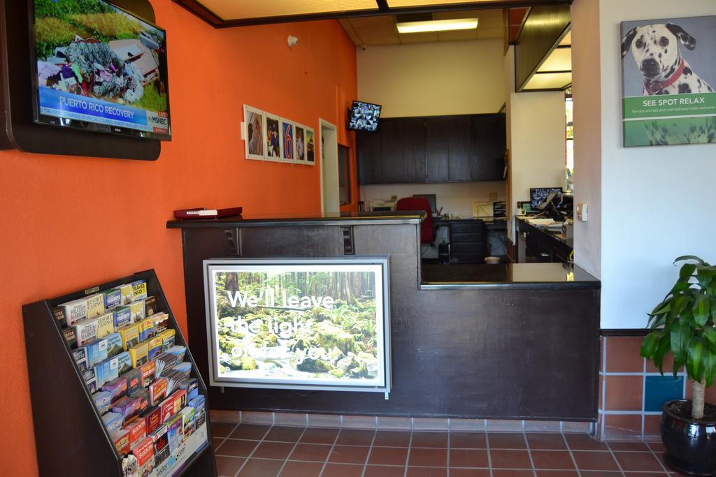 Motel 6 Oakdale, Ca Bagian luar foto