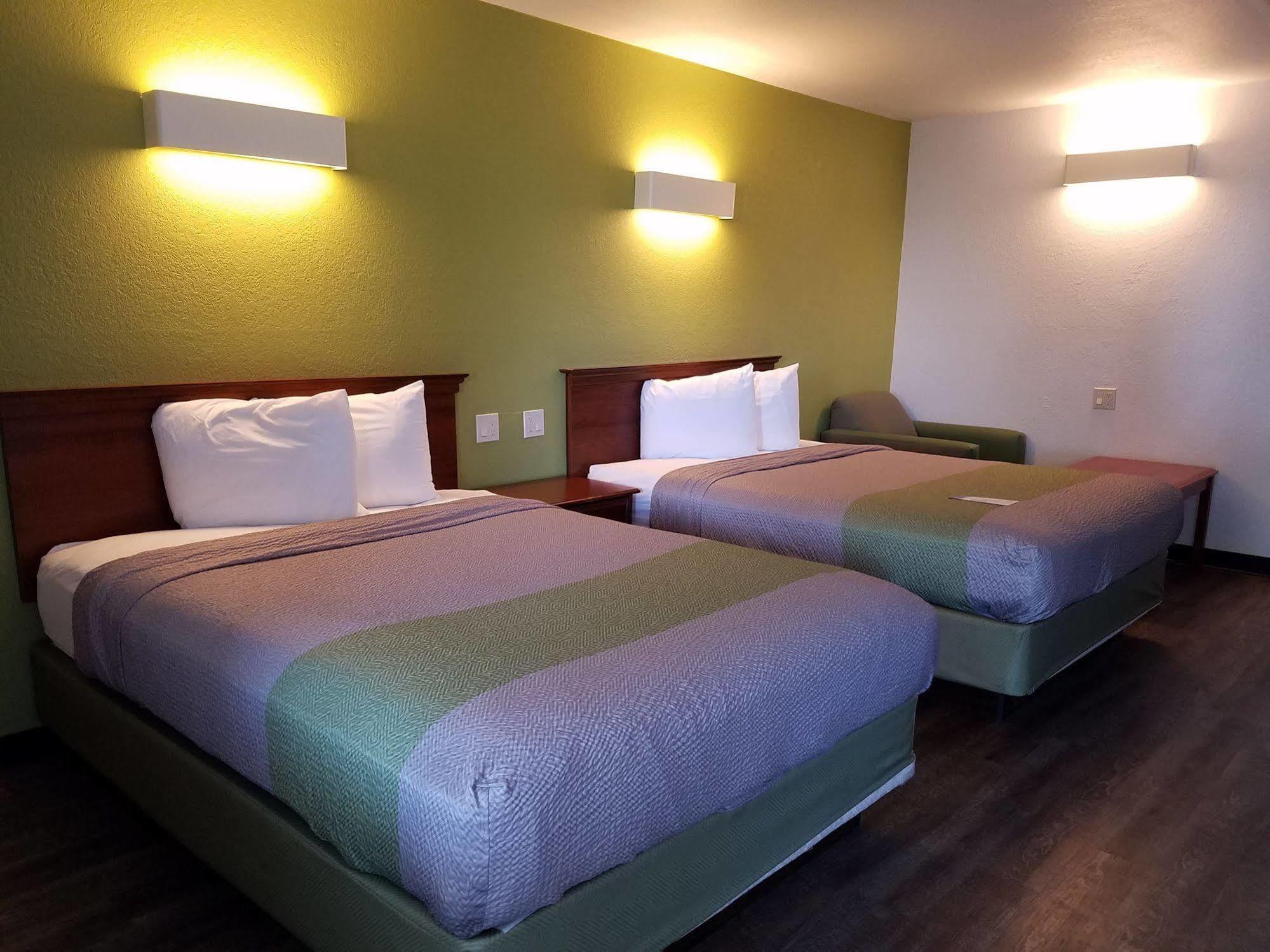 Motel 6 Oakdale, Ca Bagian luar foto