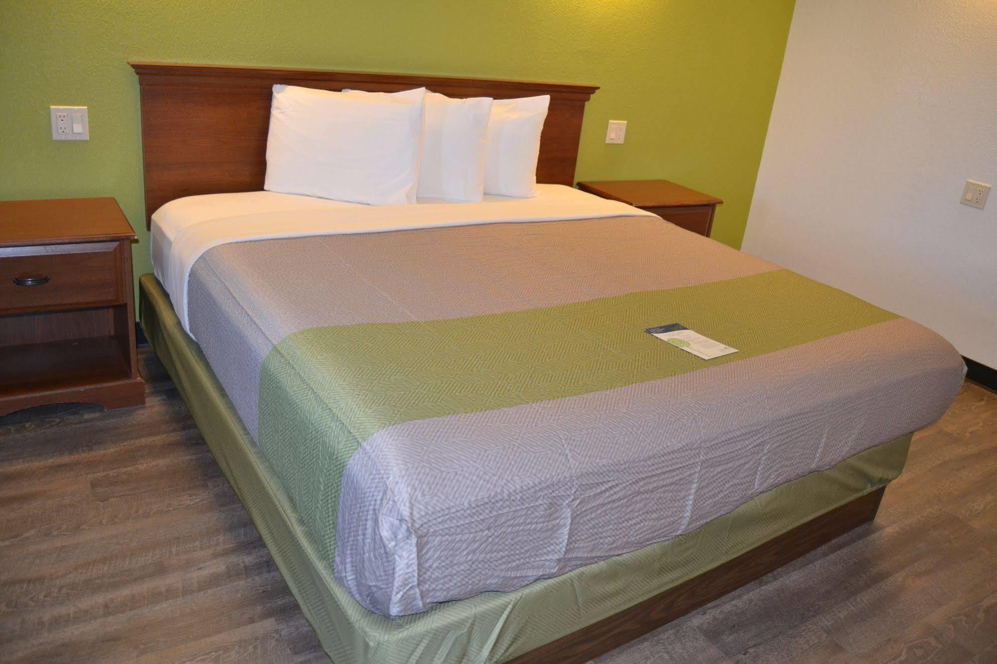 Motel 6 Oakdale, Ca Bagian luar foto